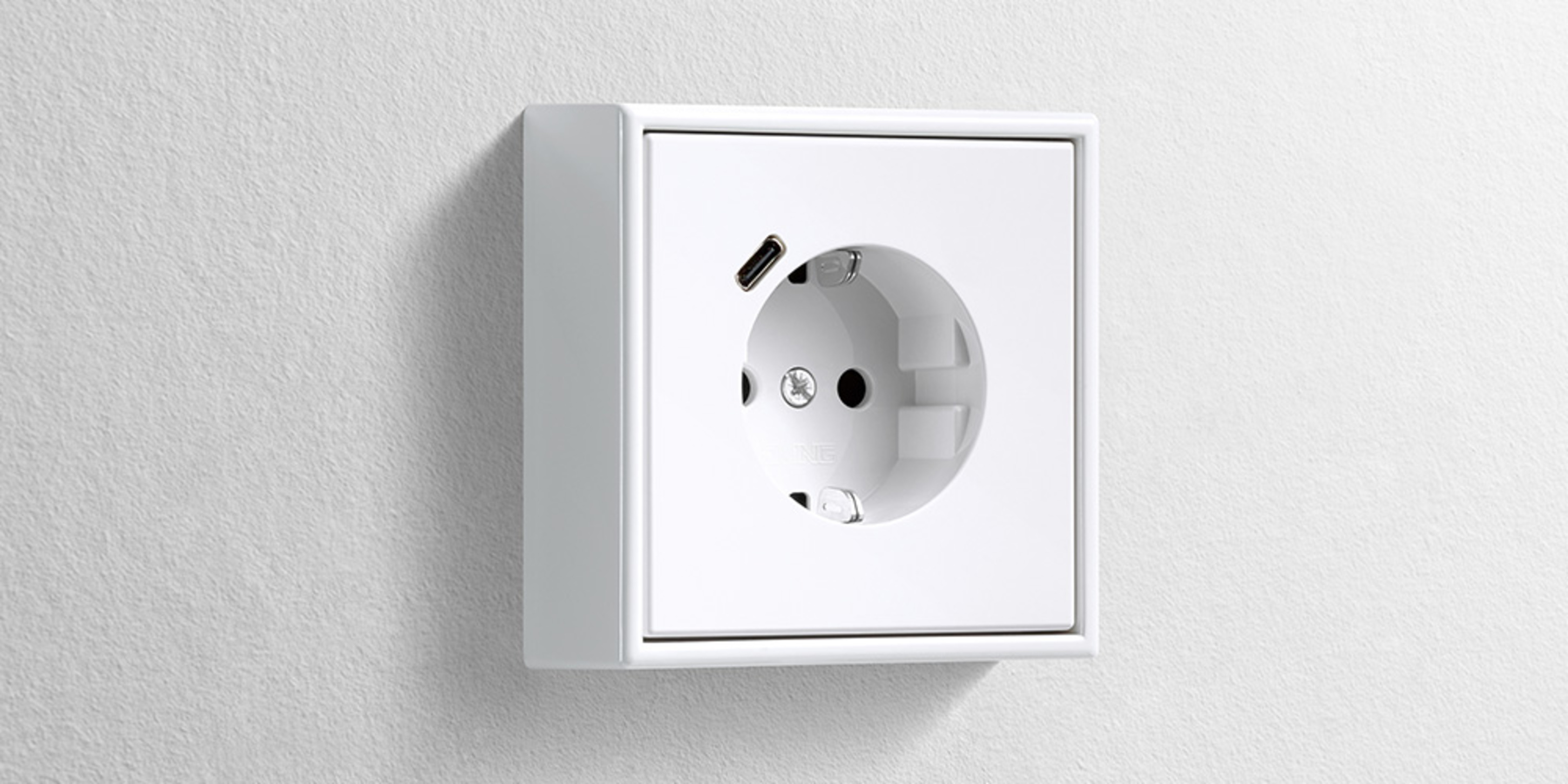 Erweiterter Anschlussraum für die Nachrüstung bei Elektro Eddy in Gelnhausen